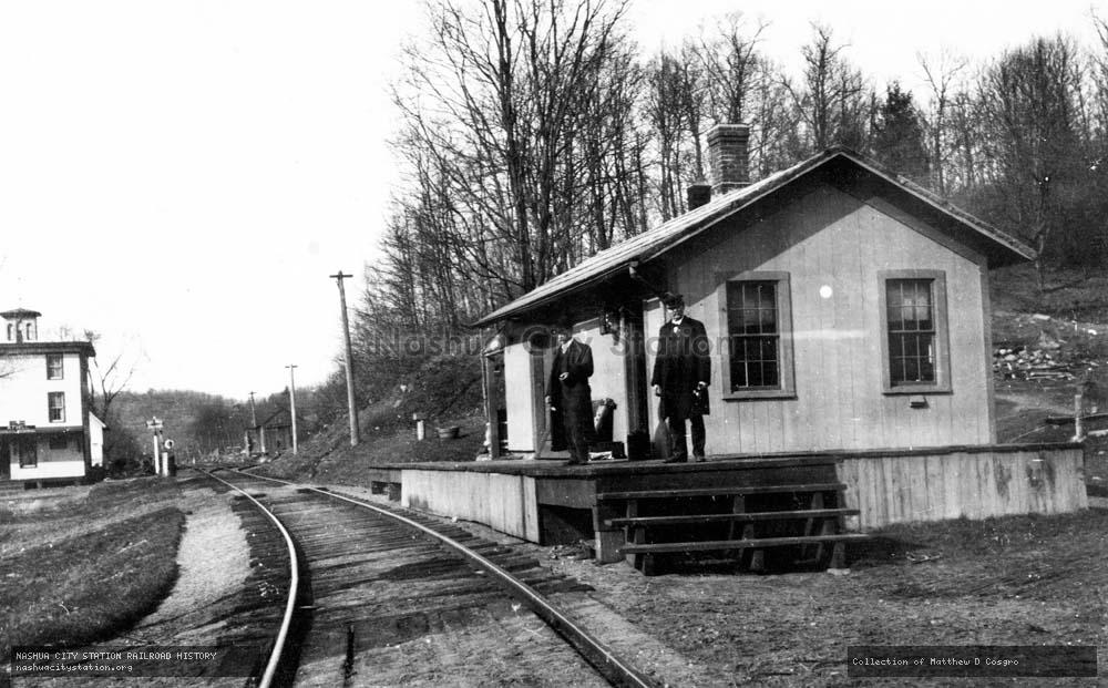 Postcard: Railroad Station, West Morris, Connecticut